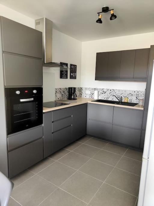 Location De Vacances A Andernos - Appartement 2 Chambres Dans Residence Neuve Dış mekan fotoğraf