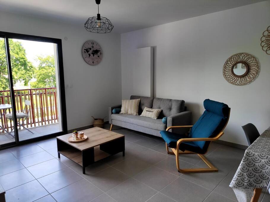 Location De Vacances A Andernos - Appartement 2 Chambres Dans Residence Neuve Dış mekan fotoğraf